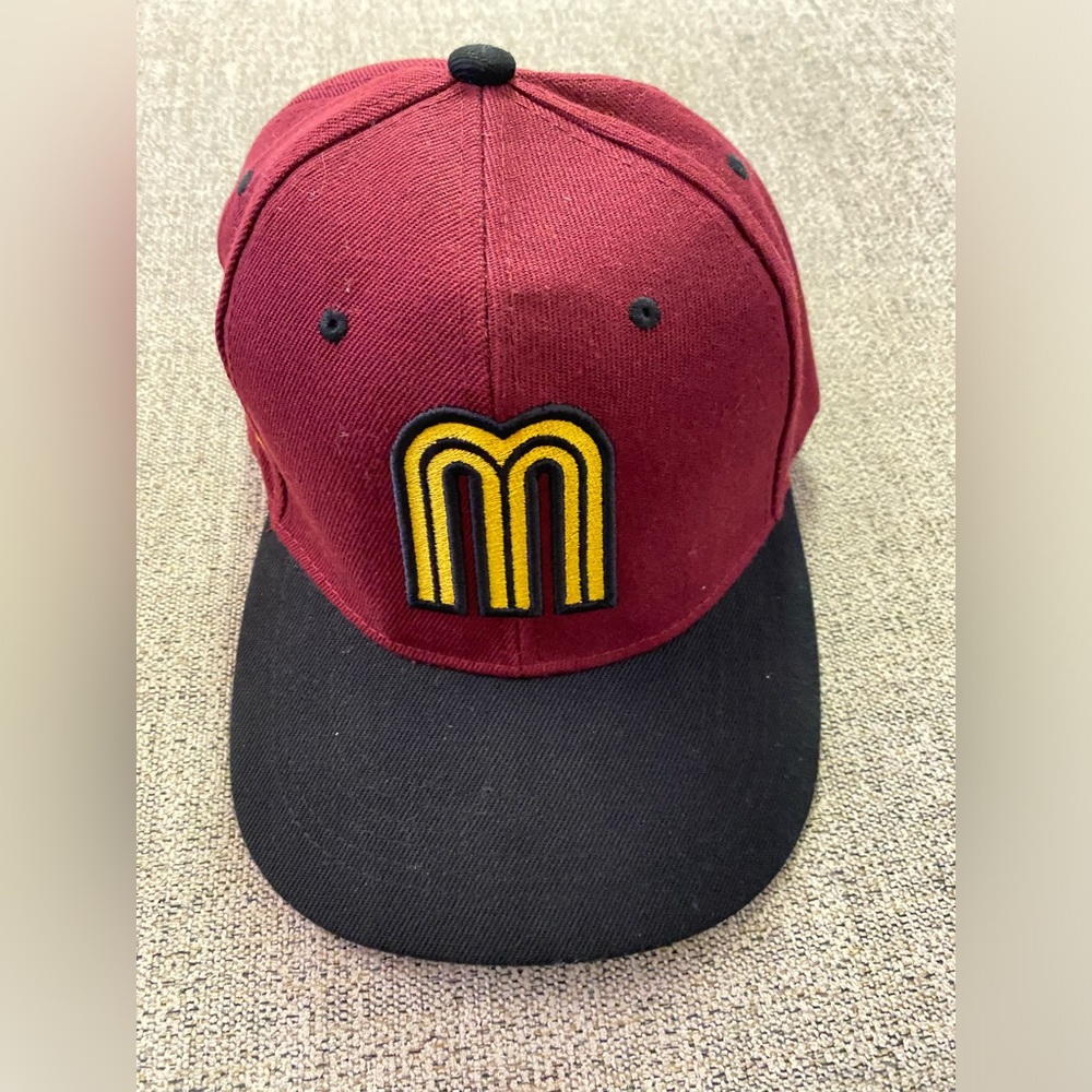 Baseball cap with flag design and 3D M      Flat Bill Mexico